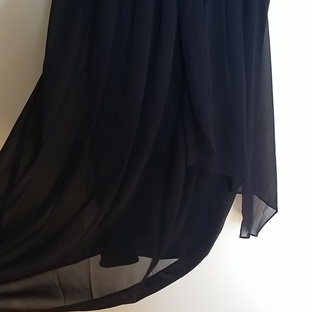 Dress - Picture 8 of 8